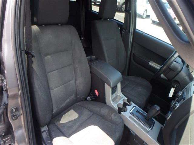 Ford Escape 2009 photo 18